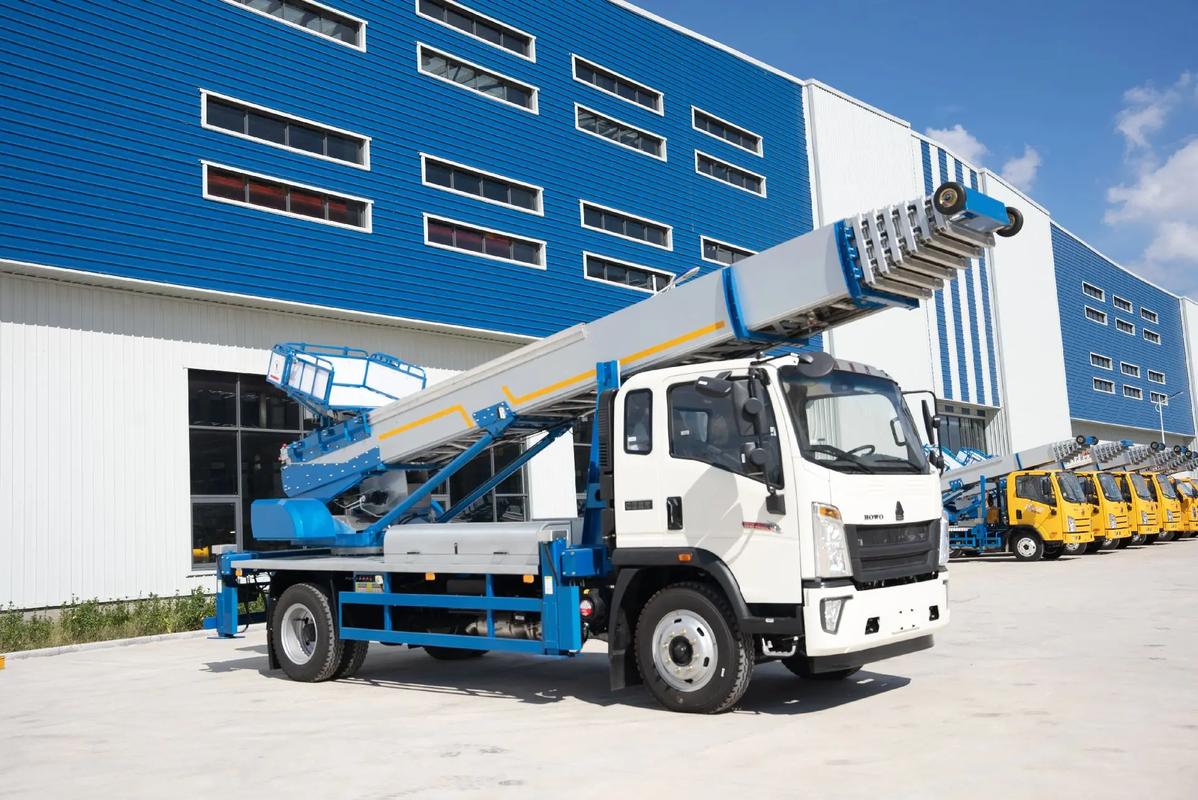 天津出租云梯车高空作业车 建筑垃圾搬运